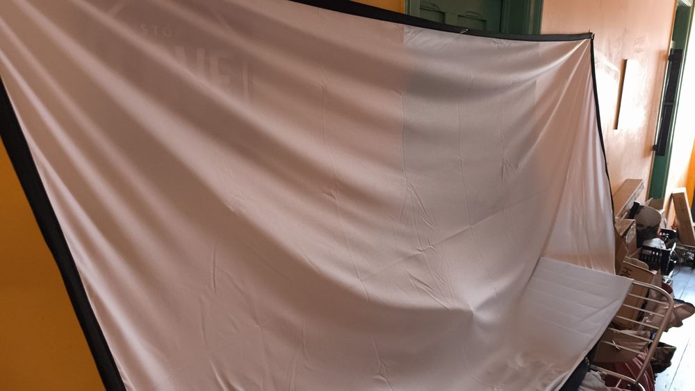 Tela de projeção simples 100 polegadas tela suspensa NOVA fácil de usar (230cm 120cm)