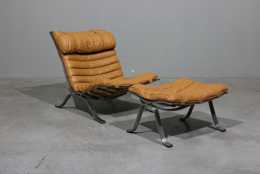 Poltrona e Pousa pés Arne Norell modelo Ari | Design | Vintage