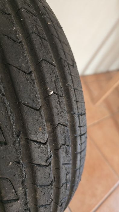 Pneus  usados 215 40 17