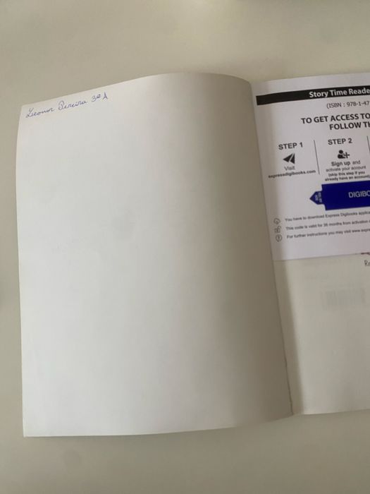 Livro “Rapunzel, Storytime”