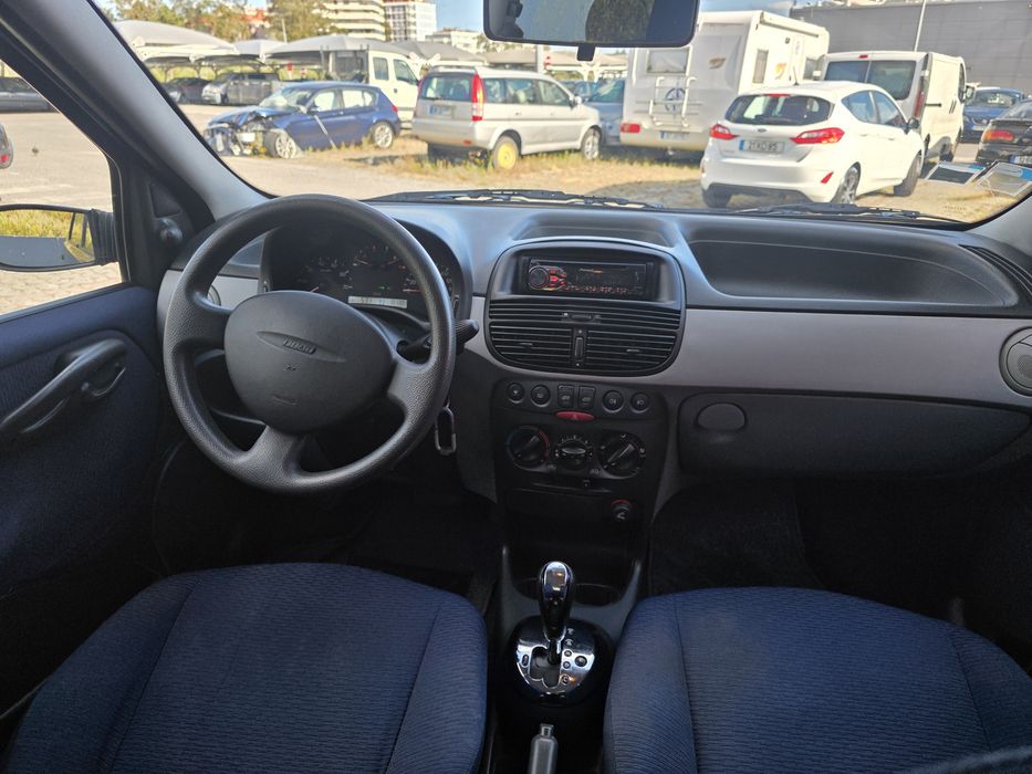 Fiar punto 1.2 16v caixa automática