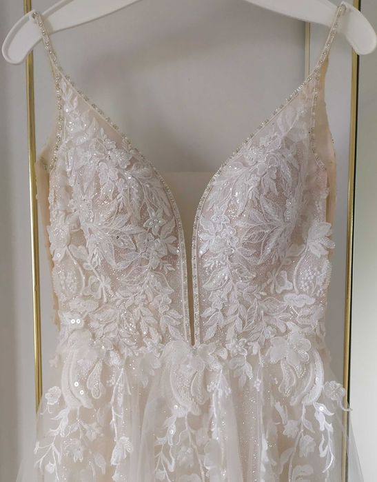 Piękna suknia ślubna