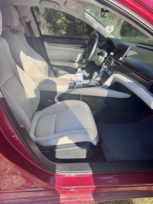 Honda Accord 2017 VIN 1HGCV1F11JA011249 фото оголошення 8 з 13