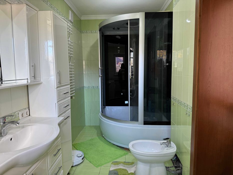 Продам частину будинка з власним двором біля Турецької площі