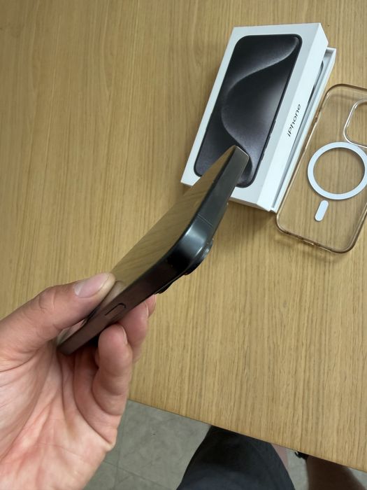 Iphone 15 pro 256gb - rezerwacja do poniedzialku