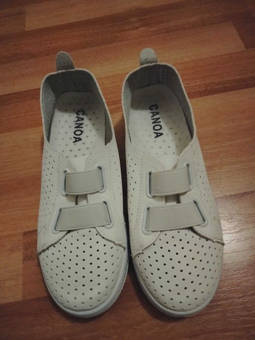 Мокасини жіночі білі