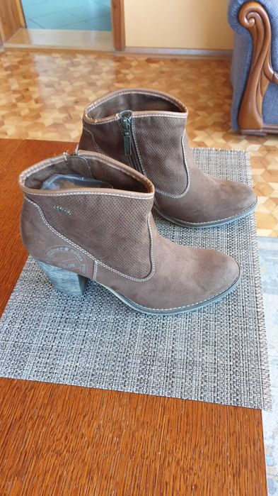 Botki damskie na obcasie - s.Oliver