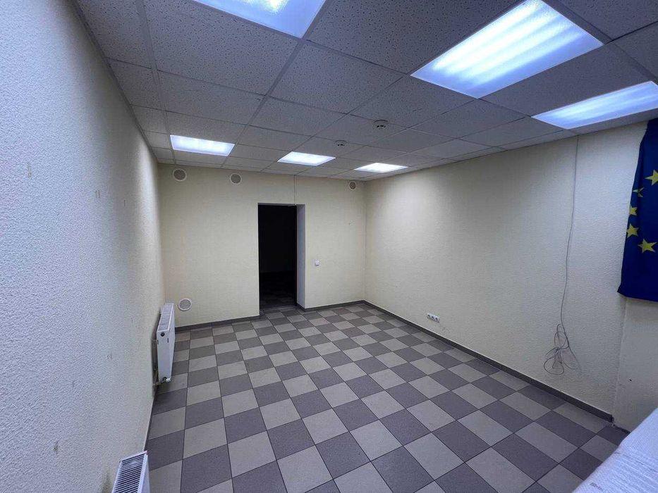 Здається приміщення цокольного поверху по вул Олега Міхнюка