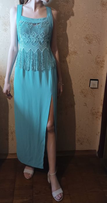 Вечірня сукня бірюзового кольору