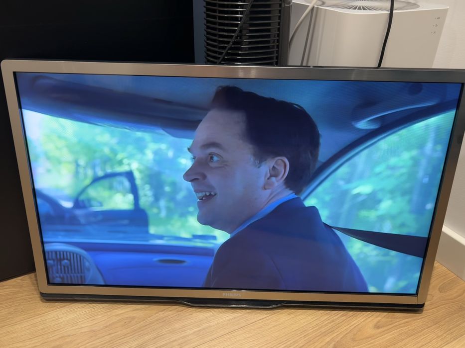 Philips 32” Full HD LED 32PFL4508K/12 + Uchwyt na scianę