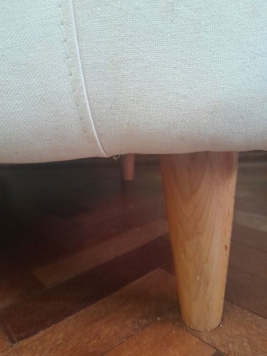 Cadeirão beje Ikea