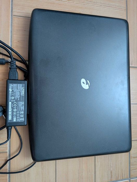 Laptop eMachines E520 / Windows 7 / sprawny / zasilacz