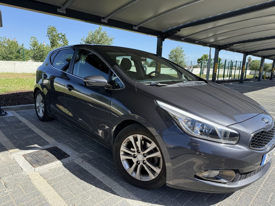 Kia Cee'd 1.4 CRDi EX Prime (90cv) | 2013 | Nacional | Excelente Estado