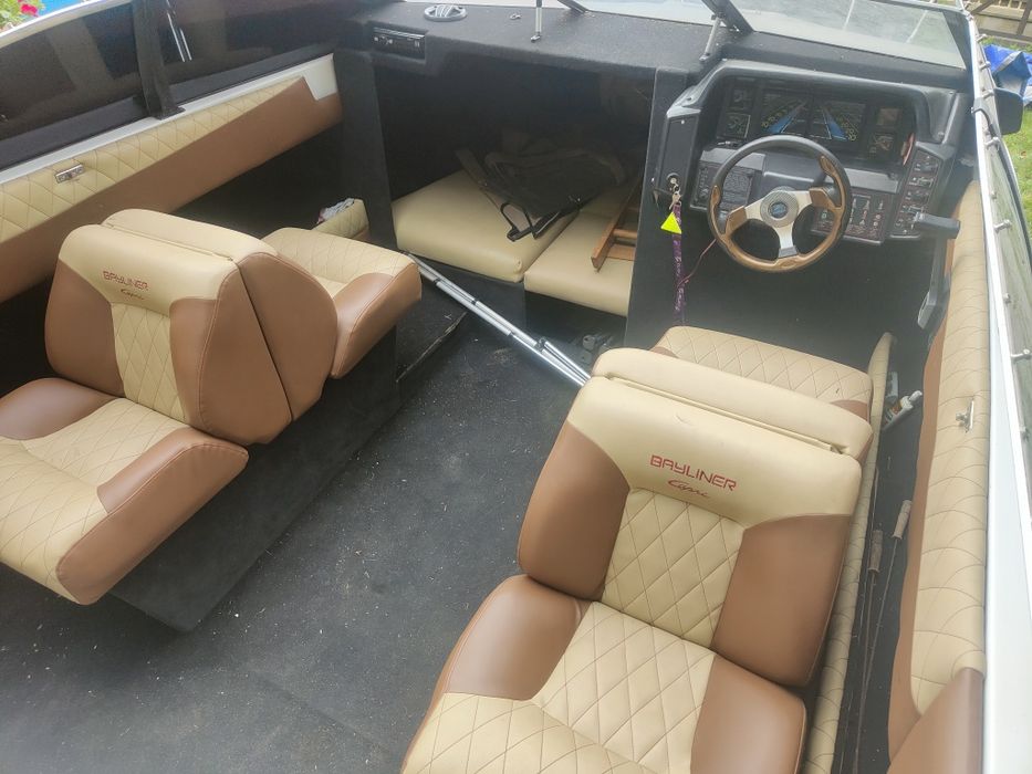 Bayliner Capri 1952
