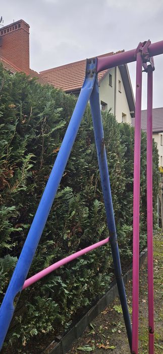 Plac zabaw huśtawki na ogród