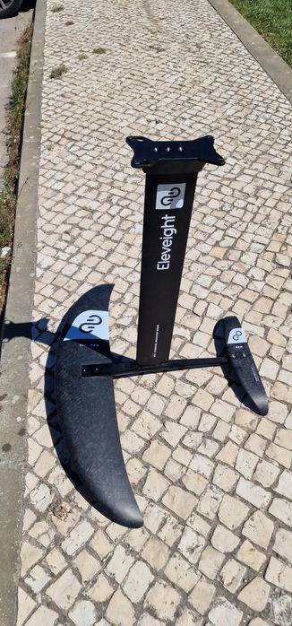 Vendo foil como novo eleveight