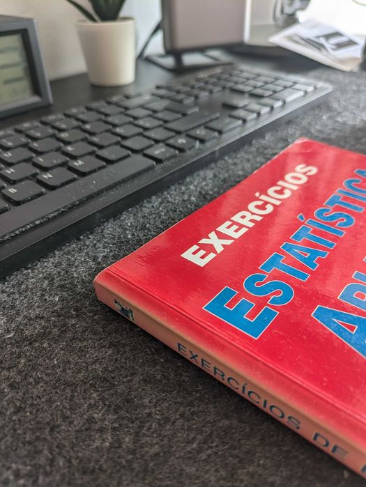 Livro Estatística Aplicada Exercícios Vol.1 - Universitário