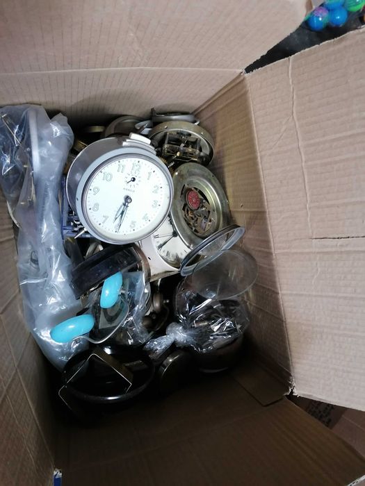 Relogios antigos  despertadores grande lote para peças e restauros