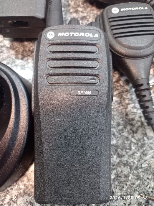 Kit 2 Rádios Motorola DP1400 UHF + Acessórios