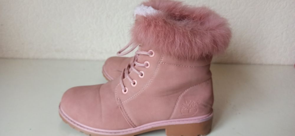 Продам жіночі ботинки
