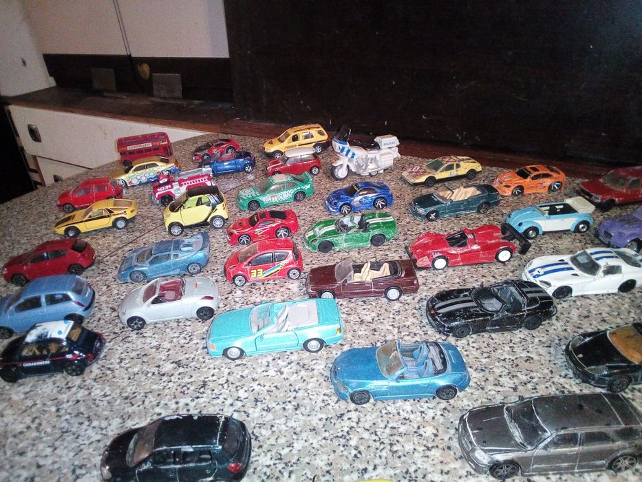 Conjunto de 45 Carrinhos Miniaturas Escala 1:43 Diversos