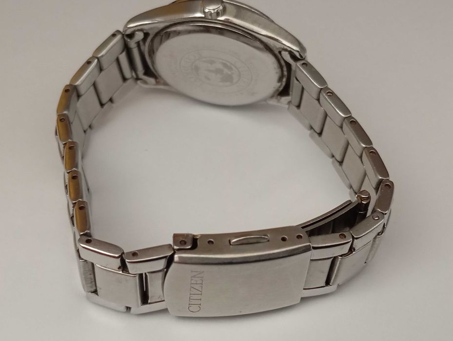 Zegarek damski Citizen Eco-Drive zasilany solarnie