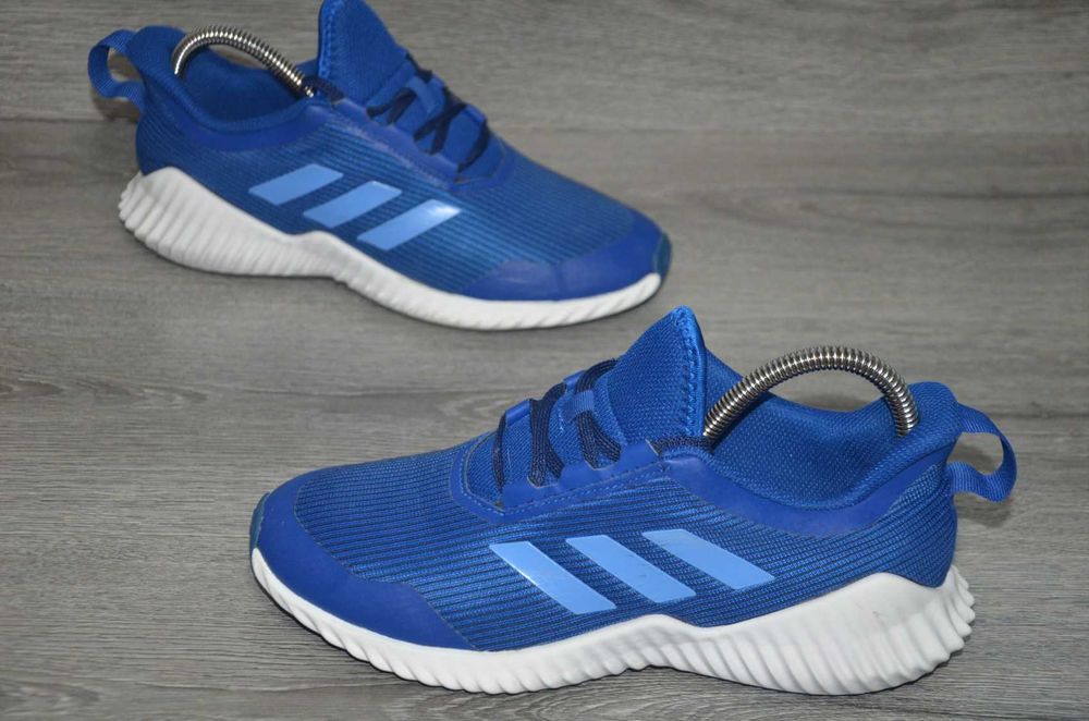 Продам кросівки ФІРМА Adidas fortarun