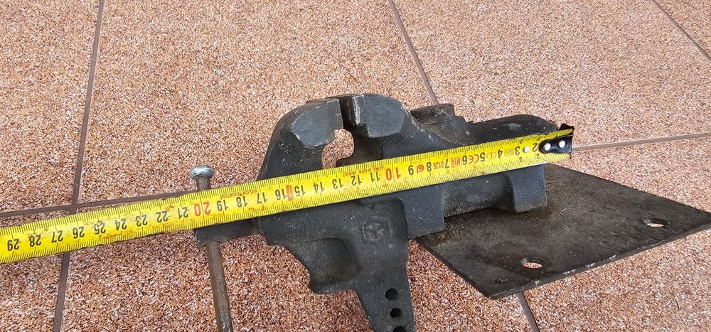 Stare imadło aluminiowe sygnowane