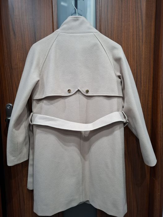 Płaszcz jesienno-zimowy z paskiem