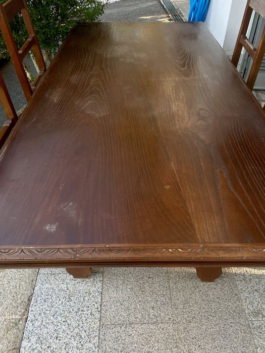 Mesa de Jantar Rústica em Madeira Maciça + 8 Cadeiras com Couro Trabalhado / Estilo Espanhol