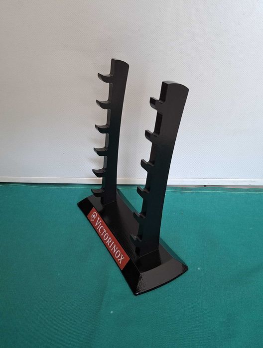 Expositor artesanal para Canivetes / Navalhas Victorinox - preto