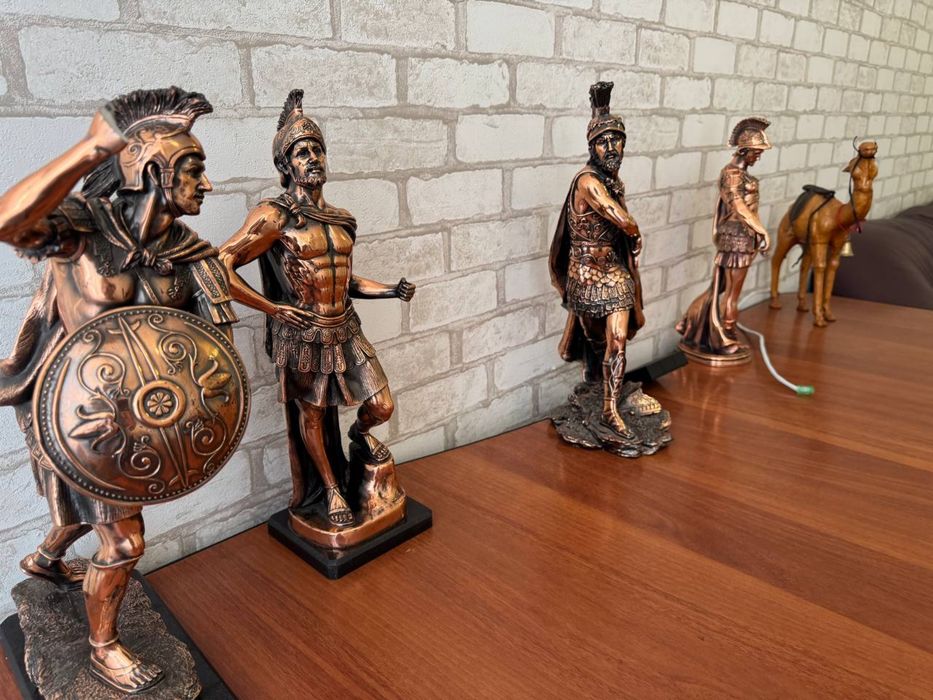 Офіси з ремонтом і меблями по 17 м2 за 3000 грн плюс світло