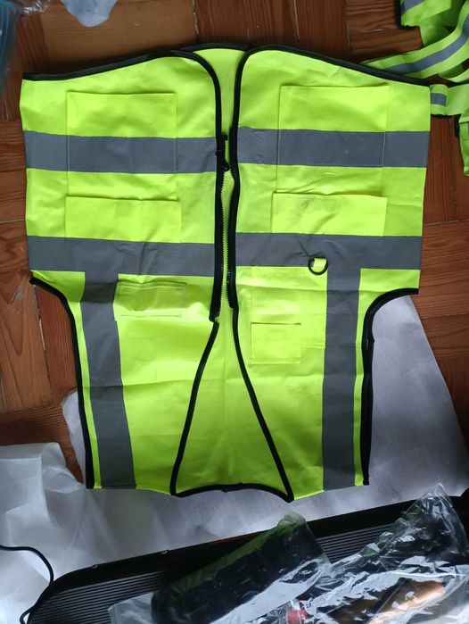 Aproveite o VERÃO XIAOMI trotinete scooter 4Blk 300W bateria autonomia 35km, velocidade 25km vai adcionais, única dona.