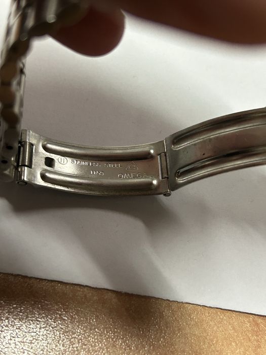 Caixa e bracelete Omega