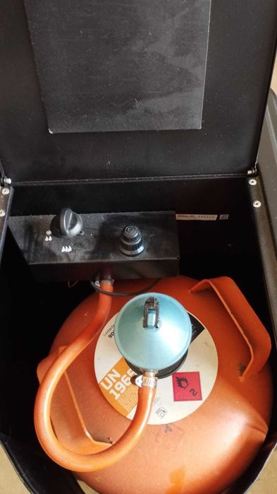 Aquecedor a gás com botija incluída