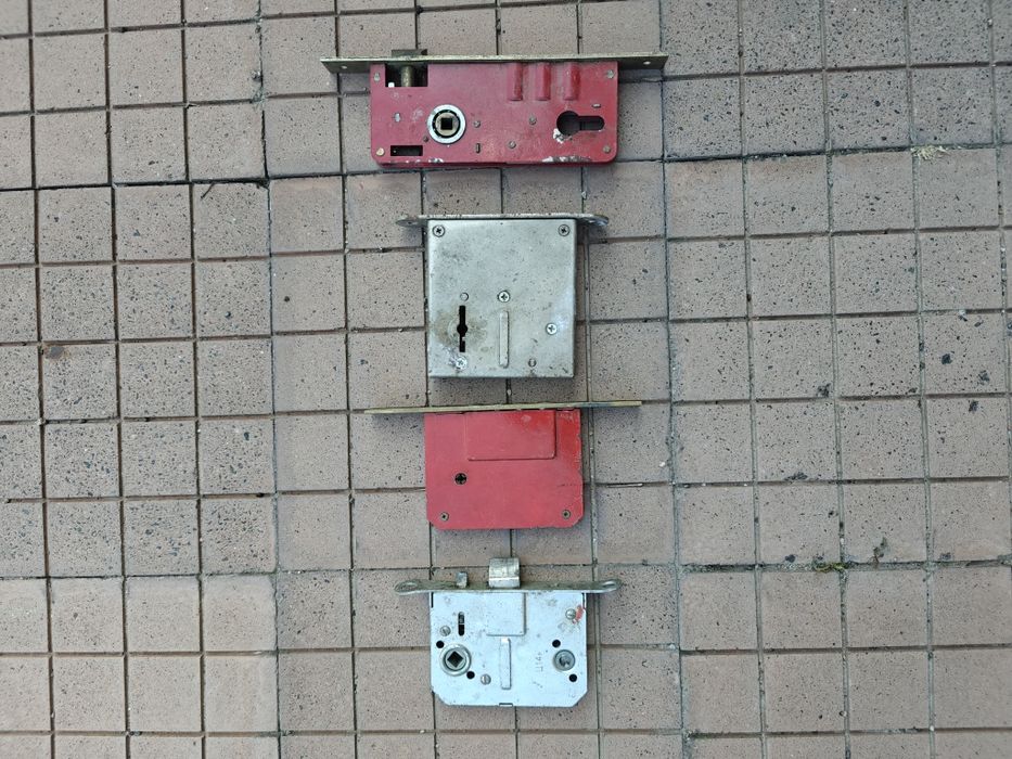 Продам дверные замки