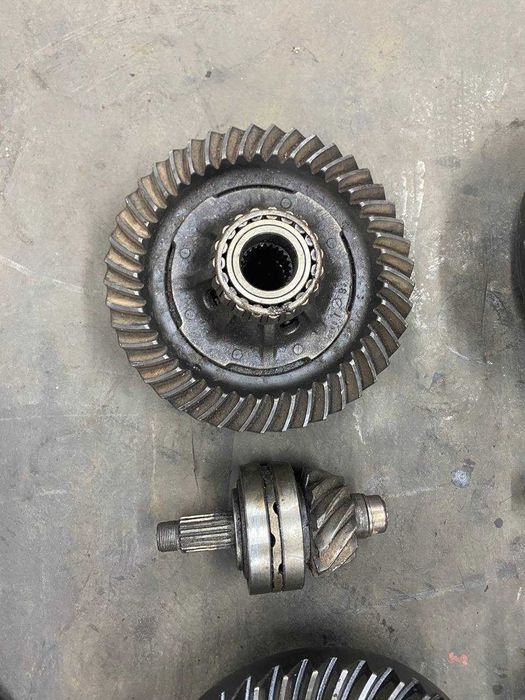 Редуктор заднього моста Mercedes REX EcoPower 814 головна пара