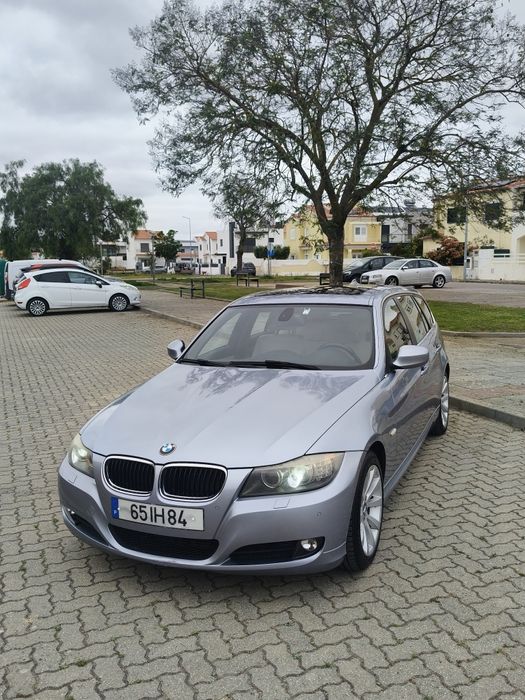 BMW 320d Touring Auto Nacional • 123 mil km • Panorâmico • Pele