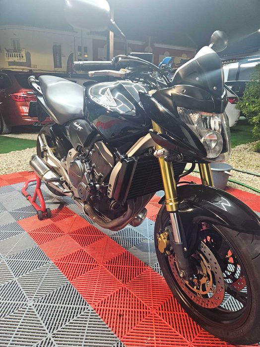 Hornet 600