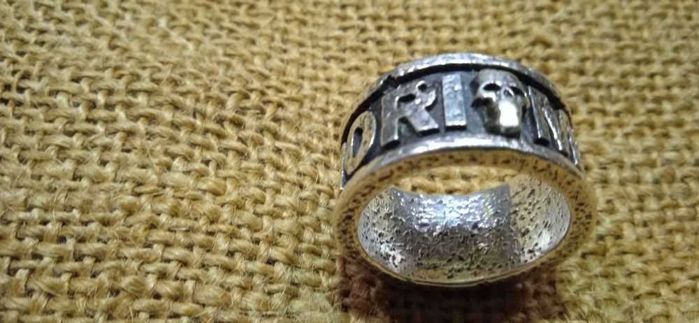 Кольцо перстень серебро.