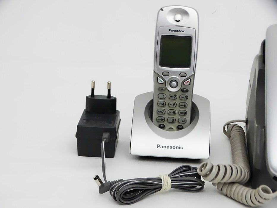 Panasonic KX-FC243PD – faks + telefon stacjonarny + słuchawka bezprzew