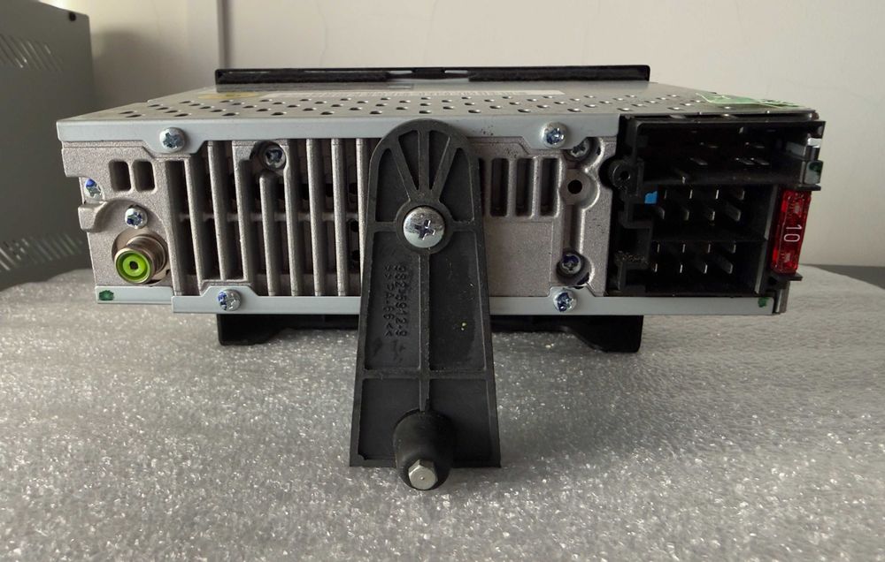 Rádio Original Volkswagen 000051218B – Bluetooth / USB / AUX / CD MP3