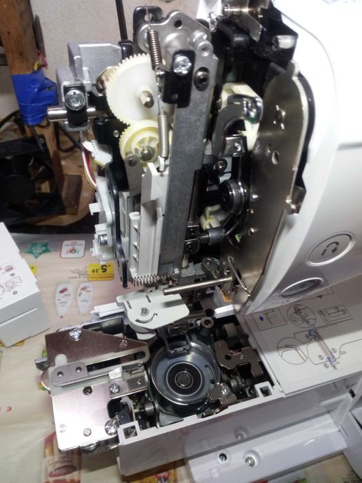 Manutençâo e reparação, de máquinas costura