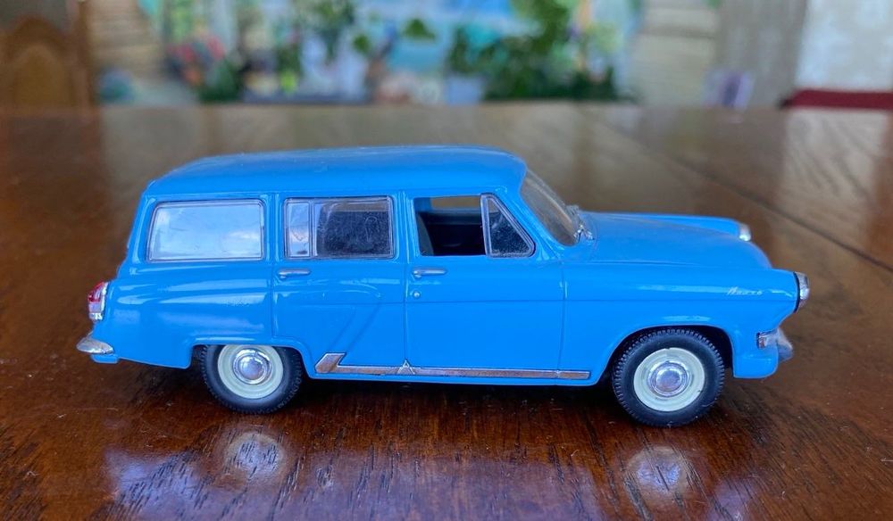 Игрушка модель автомобиля ГАЗ-22 Волга 1:43 DeAGOSTINI