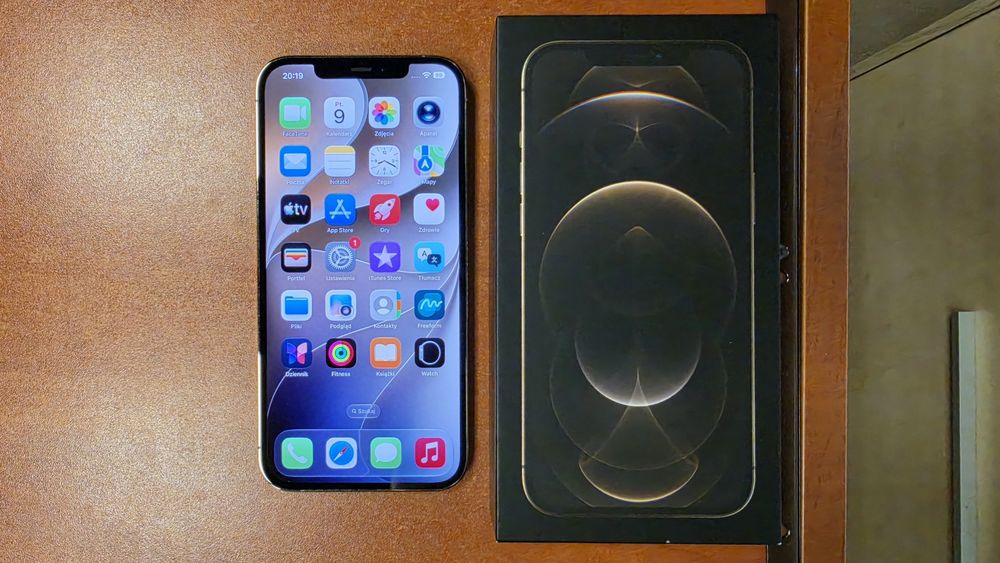 iPhone 12 Pro Max 256GB złoty, stan bdb
