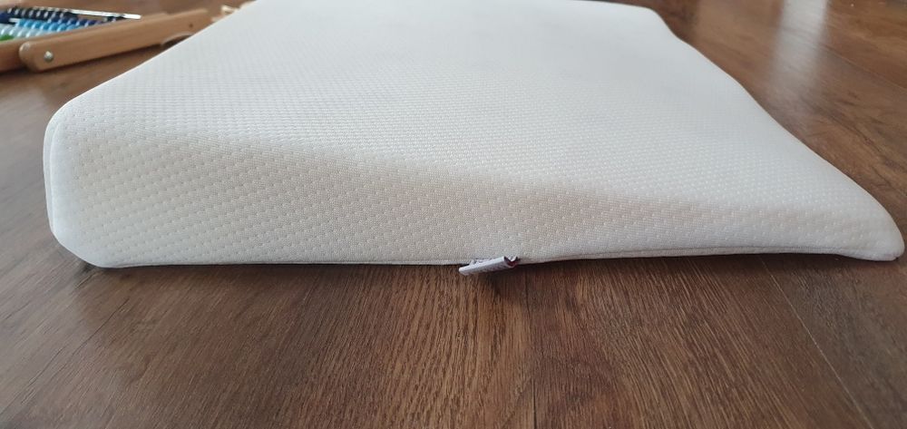 Poduszka klin dla dziecka