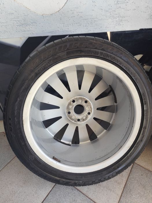 Продам 2 комплекта диски+резина R 18 R20