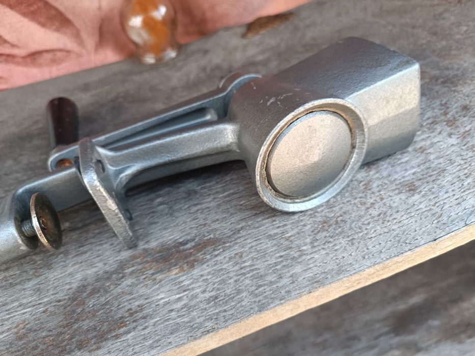 Кофемолка механическая ручная, советская