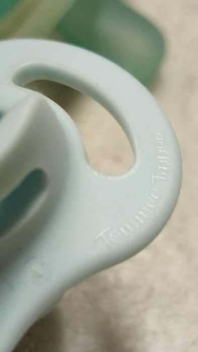 Соска пустушка Tommee Tippee 6 міс, світяться в темряві