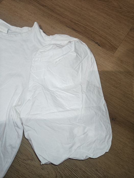 HM Biała bluzka z bufiastymi rekawami